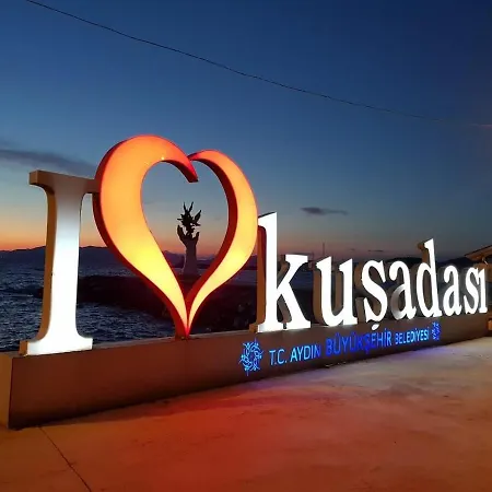 Very At The Sea Apartament Kusadası